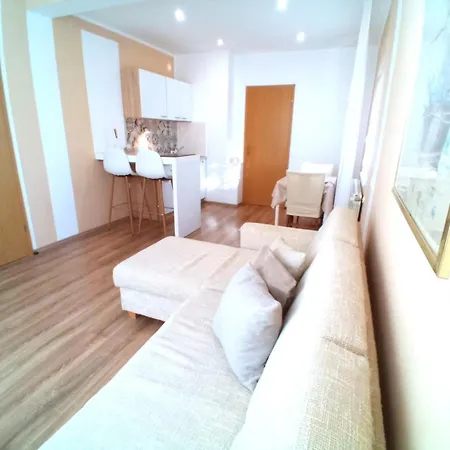 Apartment City Center And Malinska