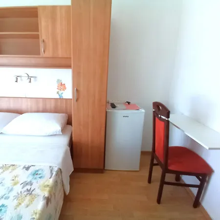 City Center And Apartment *