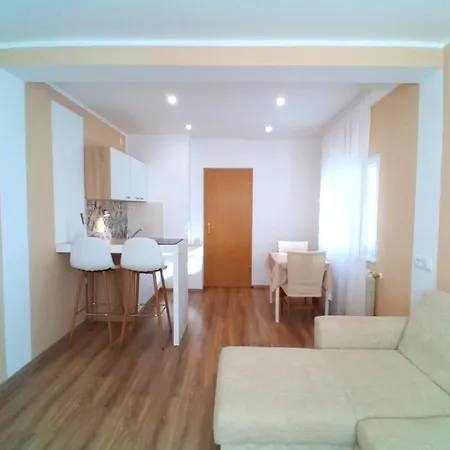 City Center And Apartment
