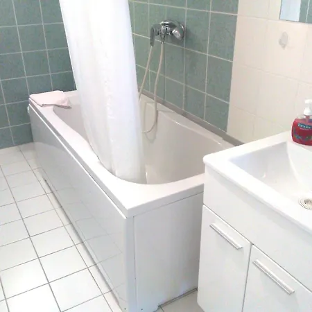 Apartament Center And