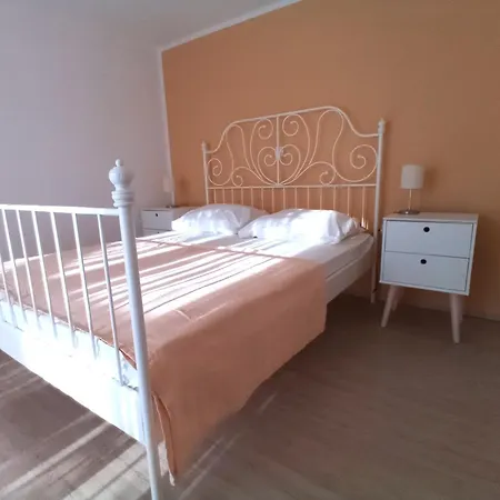 Apartament Center And Malinska